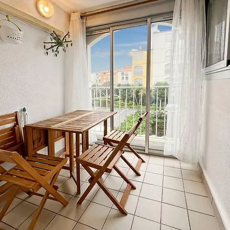 Bel T2 Avec Parking Au Cap D'agde - Fr-1-749-86 Apartmán