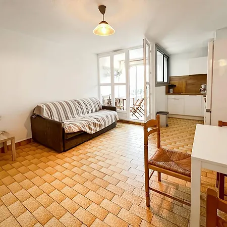 Bel T2 Avec Parking Au Cap D'agde - Fr-1-749-86 Agde