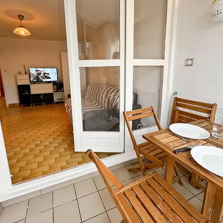 Bel T2 Avec Parking Au Cap D'agde - Fr-1-749-86 *
